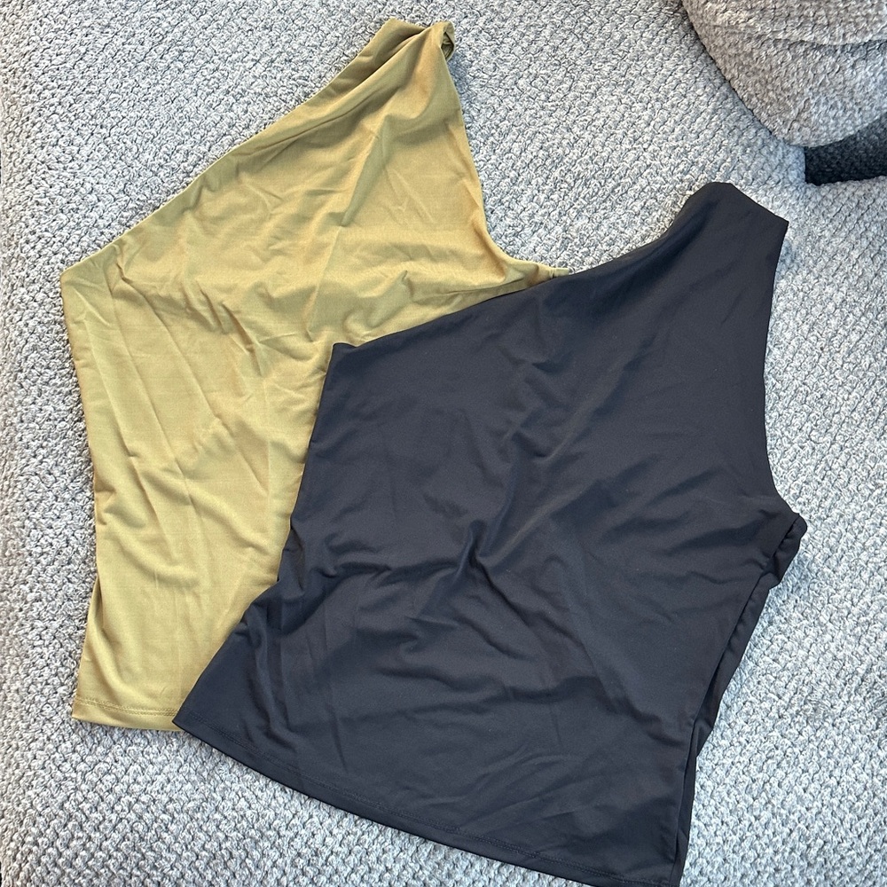NWOT H&M Black and Green One Shoulder Tops